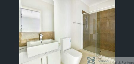 Modern Townhouse for Rent - Convenient Location! - Photo 5