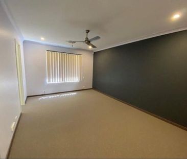 Secret Harbour - Photo 3