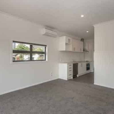 Great CBD location close to Hospital - Photo 1
