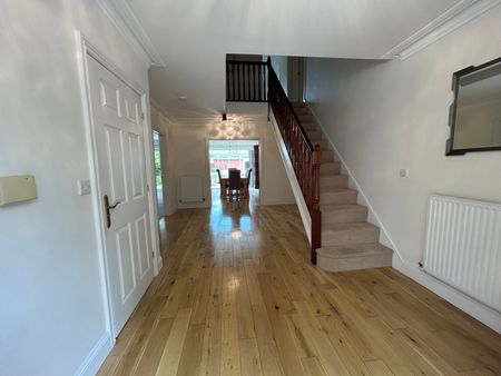 5 bedroom detached house to rent - Photo 3