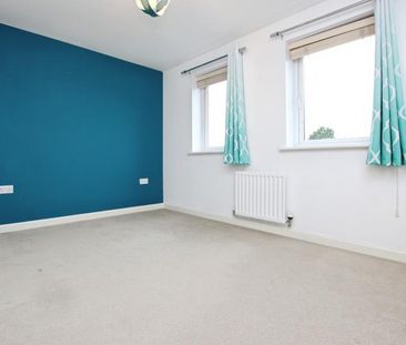 4 bedroom terraced house to rent - Photo 3