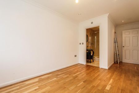 2 bedroom maisonette to rent - Photo 4