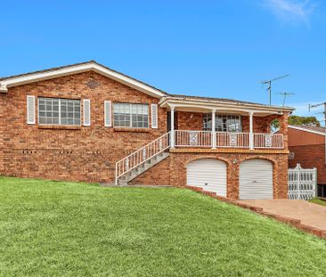 Great Family Home with Views! - Photo 1