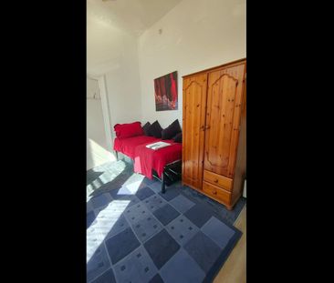 Room in a Shared House, South Hill Park, NW3 - Photo 2