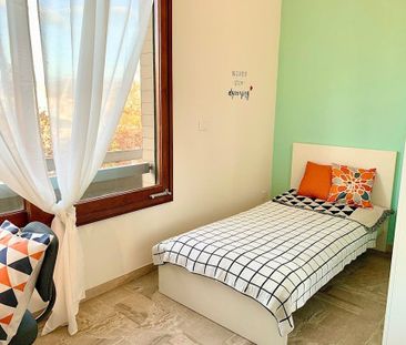 Viale Francesco Redi, Florence, Tuscany 50144 - Photo 2