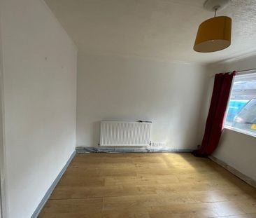 3 Bed End Terrace, Addington Road, CR0 - Photo 3