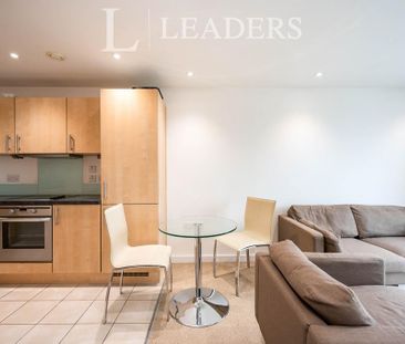 1 bedroom flat to rent - Photo 5