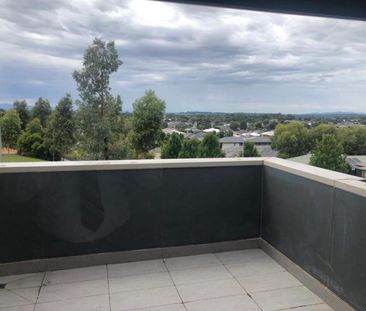 Modern Living Townhouse - Photo 6