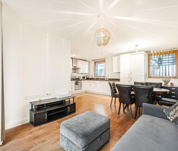 oberon court - Photo 2