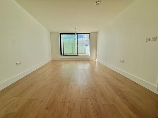 3 bedroom flat to rent - Photo 1