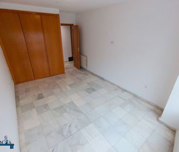 Piso de alquiler en Centro - Photo 3