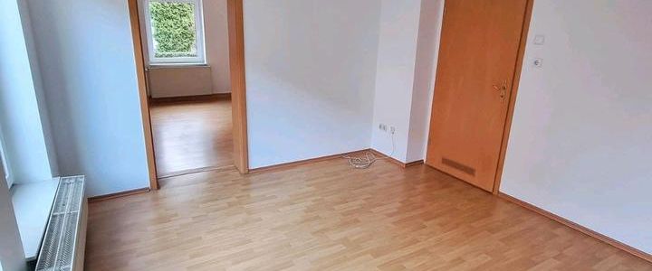 Gepflegte helle 2 ZKB Wohnung AB SOFORT zu vermieten - Foto 1