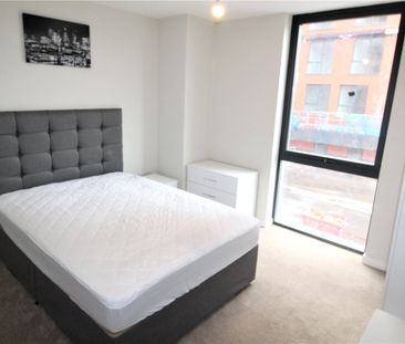 2 bedroom Flat To Rent - Photo 1