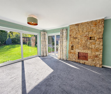 The Combe, Eastbourne, BN20 9DB - Photo 4