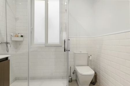 Calle de Fernando el Católico, Madrid, Community of Madrid 28015 - Foto 4