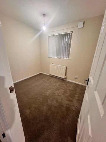 3 Bed Terraced House, Mossgate, LE3 - Photo 2