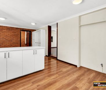 Charming 3x1 Home in the Heart of Redcliffe - Photo 6