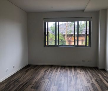 AFFORDABLE HOUSING SCHEME APARTMENT FULL TILES IN LIVING AND DINING - Photo 2