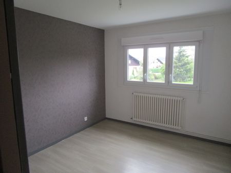 Location - Appartement T4 - 75 m² - Maîche - Photo 3