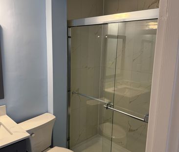 For Lease - 5 Lawrence Crescent Unit# Upper, Brampton, Ontario - Photo 4