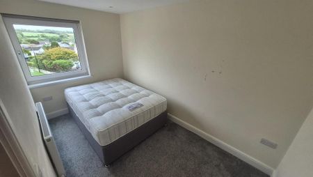 3 bedroom apartment to rent - Photo 3