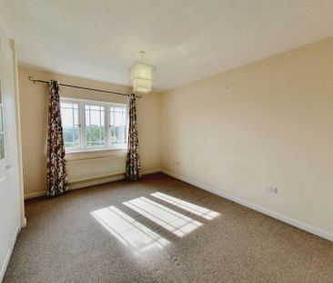 4 Bedroom House to Rent in Gillingham Road, Kettering, Northants, NN15 - Photo 2