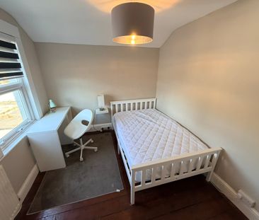 4 bedroom house - Photo 5