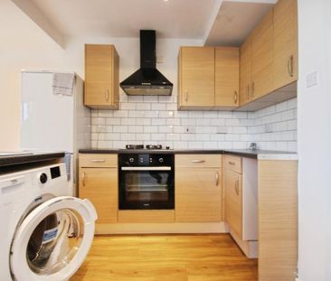 3 bedroom terraced house to rent - Photo 6