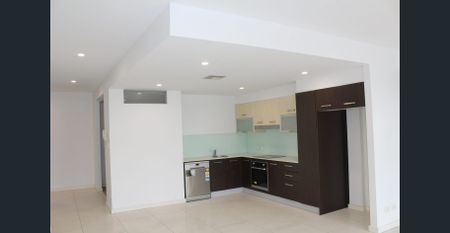 2 Bedroom Corner Apartment – Plus Additional Versatile Room - Photo 3