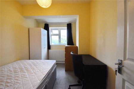 6 bedroom house to rent - Photo 3