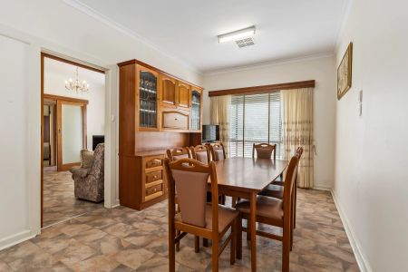 3 Bills Avenue, Paradise SA 5075 - House For Rent | Domain - Photo 5