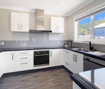 Modern Living - Photo 3