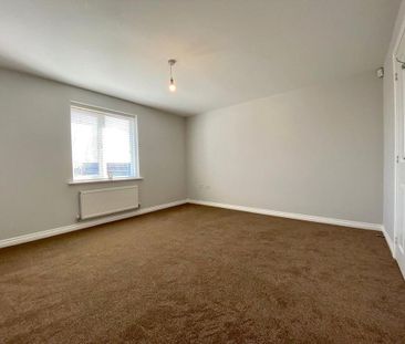 3 bedroom end of terrace house to rent - Photo 5