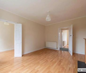 3 bed Flat in Oxgangs Road North , Edinburgh, EH13 9EA - Photo 3
