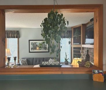 For Lease - 29 Morning Glory Crescent, Whitby, Ontario - Photo 2