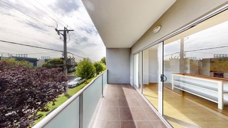 Lifestyle, Light and Location in One Complete Package - Photo 3