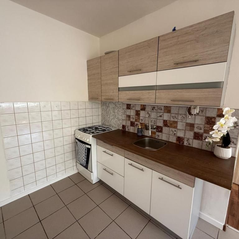 Pronájem bytu 2+kk 40 m2 - Photo 1