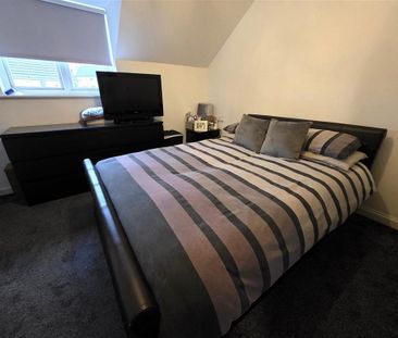 2 bedroom semi-detached house to rent - Photo 2