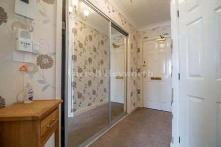 1 bedroom flat to rent - Photo 3