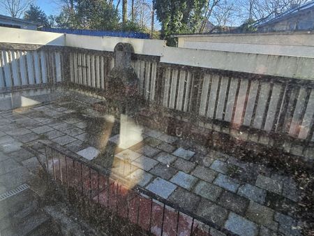 Frisch renovierte Erdgeschosswohnung mit ca. 58 m² Wohnfläche und großer Terrasse - Photo 5