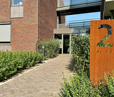 Prachtig 3-kamer appartement met groot terras, berging en parkeerplaats - Foto 1