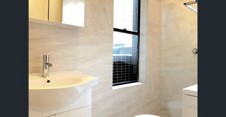 Renovated Three Bedrooms in Premium Location - Photo 2