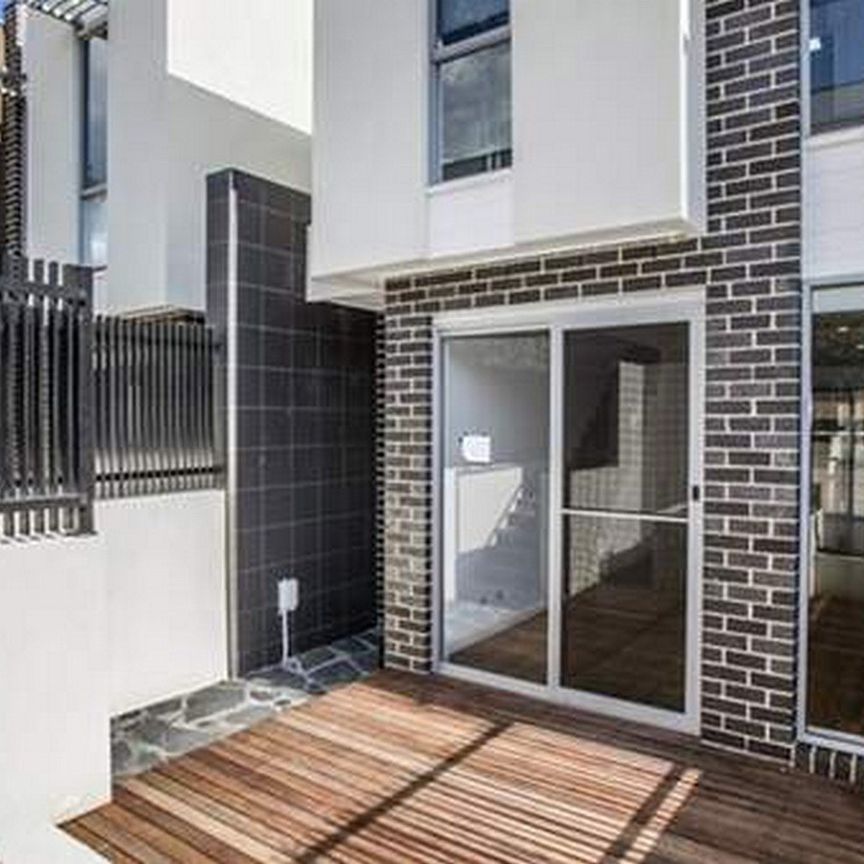 28 Stellar Place, Bundoora - Photo 2