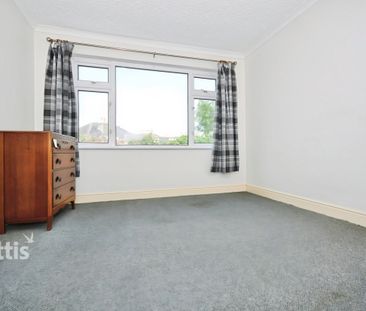 3 bedroom detached bungalow to rent - Photo 5