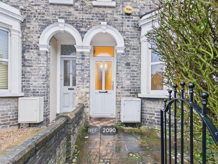3 bedroom terraced house to rent - Photo 5