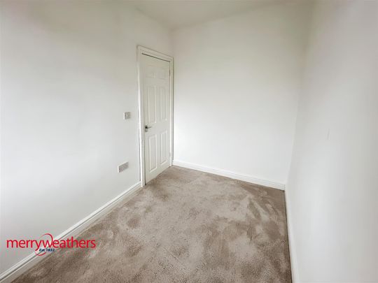 3 bed terraced house to rent in Howson Road, Deepcar, S36 - Photo 1