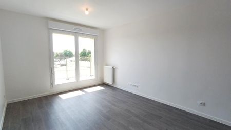 location Appartement T2 DE 39.11m² À SAVIGNY LE TEMPLE - Photo 3