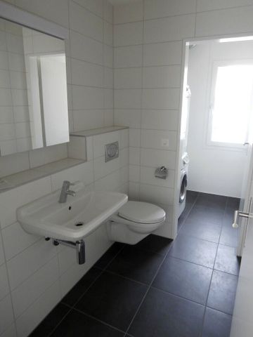 Attractive and bright apartment in a central location - Photo 3