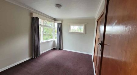 Charming Home with Large section - Photo 3