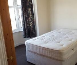 5 bedroom terraced house to rent - Photo 5